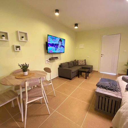 בקתת וולקנו בגולן Volcano Cabin Golan-Heights Sha'al Esterno foto